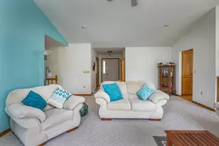 4149 Westview Ln, Oshkosh, WI 54904 - Photo 3