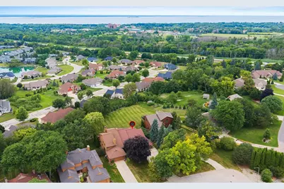 1525 N Bay Highlands Drive, Green Bay, WI 54311 - Photo 31
