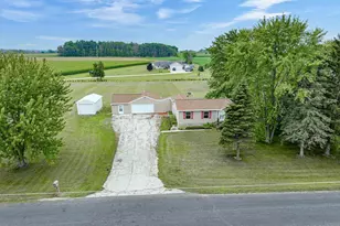 E1207 Town Hall Rd, Luxemburg, WI 54217 - Photo 7