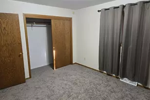 215 Center St, North Fond du Lac, WI 54937 - Photo 9