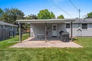1015 Estes Dr, De Pere, WI 54114 - Photo 7