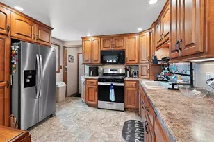 1015 Estes Dr, De Pere, WI 54114 - Photo 25