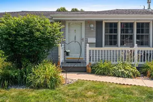 1015 Estes Dr, De Pere, WI 54114 - Photo 3