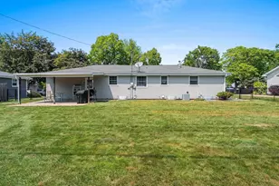 1015 Estes Dr, De Pere, WI 54114 - Photo 9