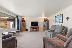 914 Rasmussen Pl, Green Bay, WI 54304 - Photo 7
