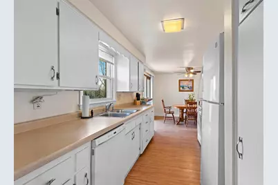 914 Rasmussen Place, Green Bay, WI 54304 - Photo 15