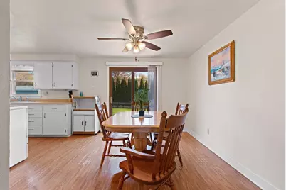914 Rasmussen Place, Green Bay, WI 54304 - Photo 9