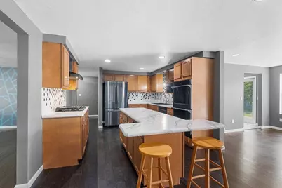 2354 East River Drive, Green Bay, WI 54301 - Photo 11