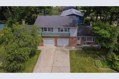 1439 Springdale Lane, Green Bay, WI 54304 - Photo 3
