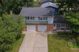 1439 Springdale Ln, Green Bay, WI 54304 - Photo 3