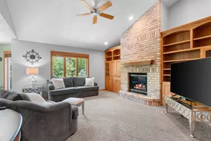 N9432 Logan Ln, Appleton, WI 54915 - Photo 9