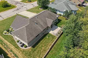 N9432 Logan Ln, Appleton, WI 54915 - Photo 73