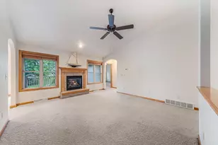 2361 Indy Ct, De Pere, WI 54115 - Photo 7