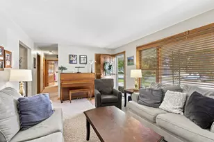 815 Eckardt Ct, Oshkosh, WI 54902 - Photo 3
