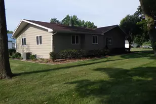 220 Pine St, Clintonville, WI 54929 - Photo 23