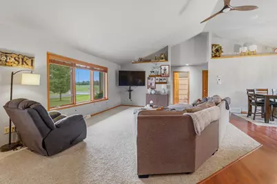 W8314 Hawkview Circle, Fond du Lac, WI 54937 - Photo 5