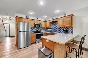 1300 Alpine Dr, Green Bay, WI 54311 - Photo 7