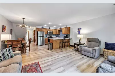 1300 Alpine Drive #302, Green Bay, WI 54311 - Photo 5