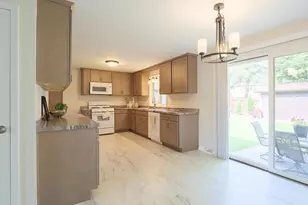 517 Kelly Jo Dr, Green Bay, WI 54303 - Photo 13
