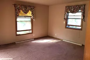 2410 Lina Ln, Green Bay, WI 54304 - Photo 13