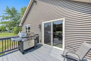 651 Pebblestone Cir, Hobart, WI 54155 - Photo 31