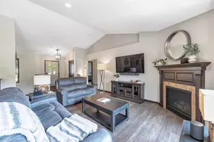 651 Pebblestone Cir, Hobart, WI 54155 - Photo 7
