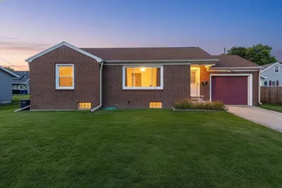 916 1st Street, Kewaunee, WI 54216 - Photo 1