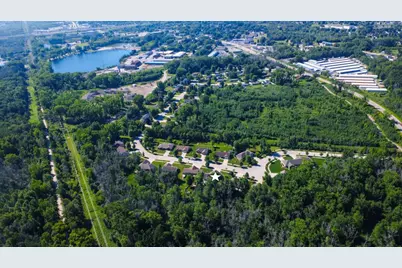 2292 Southern Cross Road, Green Bay, WI 54303 - Photo 45