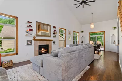 2292 Southern Cross Road, Green Bay, WI 54303 - Photo 5