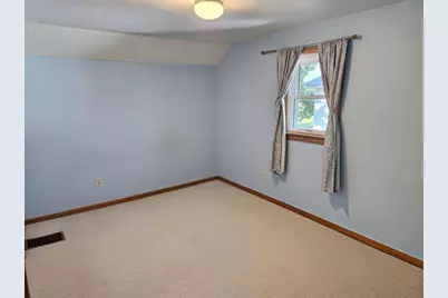 806 W 8th Avenue, Oshkosh, WI 54902 - Photo 13