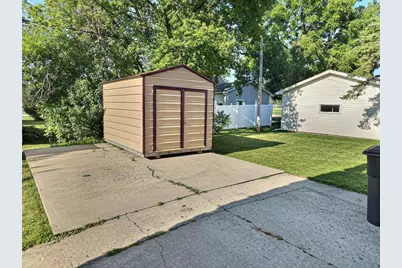 806 W 8th Avenue, Oshkosh, WI 54902 - Photo 21
