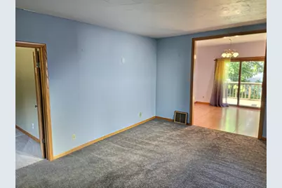 806 W 8th Avenue, Oshkosh, WI 54902 - Photo 3