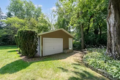 W6462 Lakeview Court, Menasha, WI 54952 - Photo 35