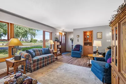 W6462 Lakeview Court, Menasha, WI 54952 - Photo 9