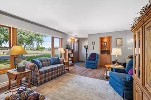W6462 Lakeview Ct, Menasha, WI 54952 - Photo 9