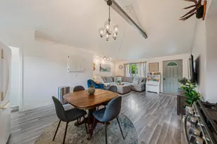 1942 Harold St, Green Bay, WI 54302 - Photo 9
