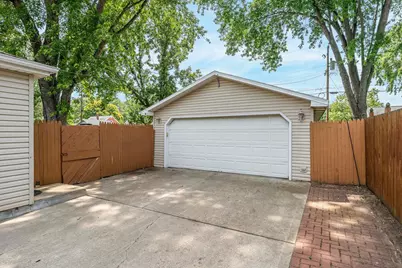 1942 Harold Street, Green Bay, WI 54302 - Photo 3