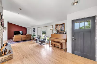 1131 St Agnes Drive, Green Bay, WI 54304 - Photo 5