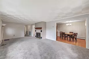 802 Ernst Dr, Green Bay, WI 54304 - Photo 9