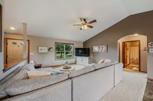 810 Rusty Ct, Kaukauna, WI 54130 - Photo 5
