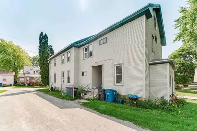 687 Central Street, Oshkosh, WI 54901 - Photo 35