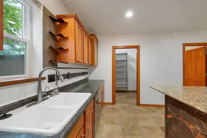 2620 Bellevue Street, Green Bay, WI 54311 - Photo 9