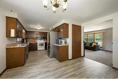2343 Deer Trail, Green Bay, WI 54302 - Photo 9