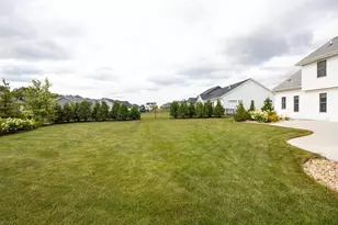 N9270 Laura St, Appleton, WI 54915 - Photo 35