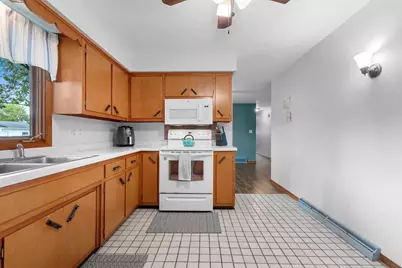 742 Westwood Drive, De Pere, WI 54115 - Photo 11