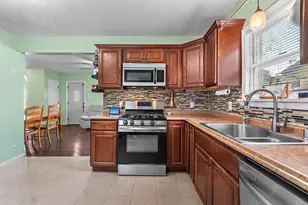1754 Oakdale Ave, Green Bay, WI 54302 - Photo 11