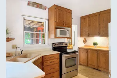 1006 Evans Street, Oshkosh, WI 54901 - Photo 7