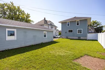 238 W Irving Avenue, Oshkosh, WI 54901 - Photo 27