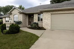 3415 Schubert Pl, Green Bay, WI 54311 - Photo 3