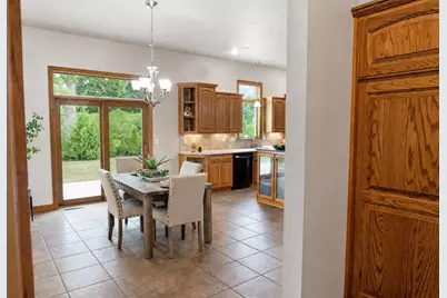 3415 Schubert Place, Green Bay, WI 54311 - Photo 9
